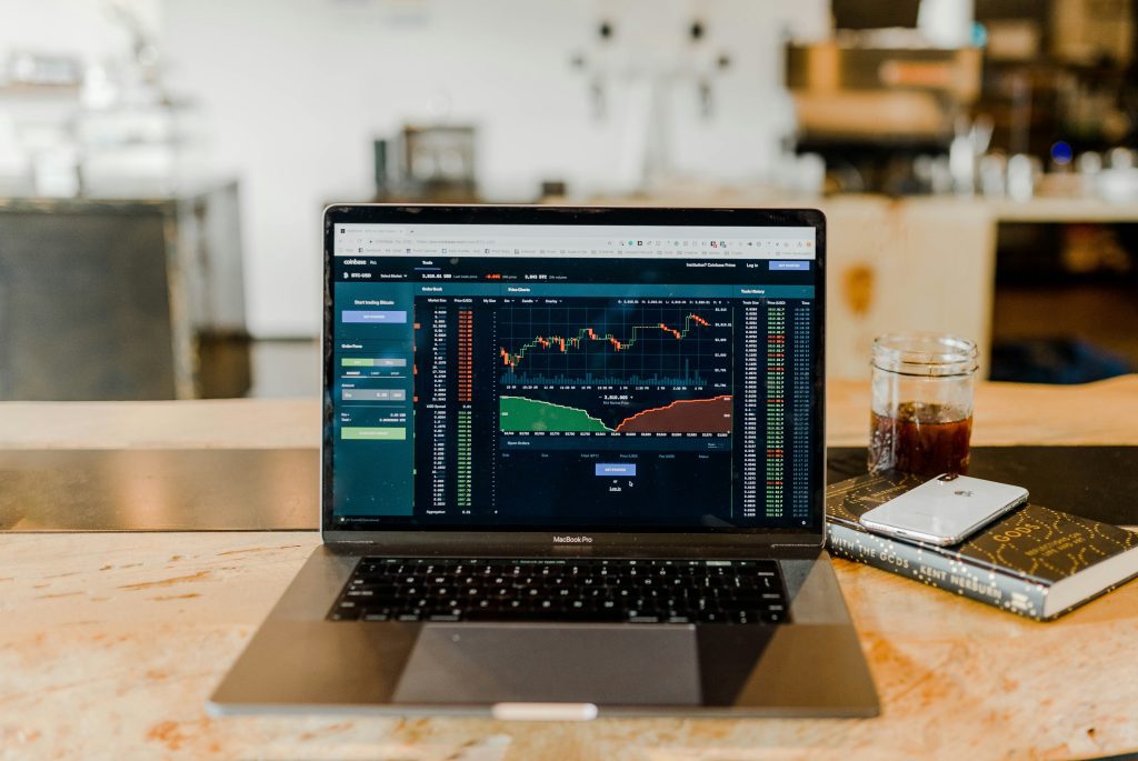 Successful short-term investors can potentially realize substantial profits in a short timeframe. Source: Unsplash